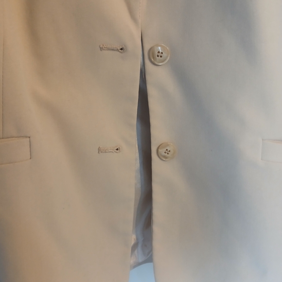 Women's Cream Blazer - Picture 5 of 8